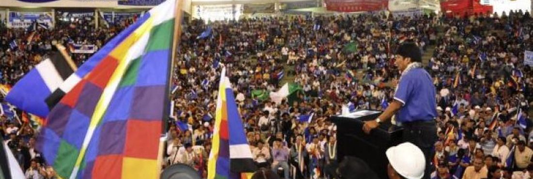 Países da Unasul, reunidos nesta quinta-feira (04) em  Cochabamba, Bolivia,exigem que países europeus se retratem sobre a proibição de sobrevôo e aterrissagem de Evo Morales na última terça-feira