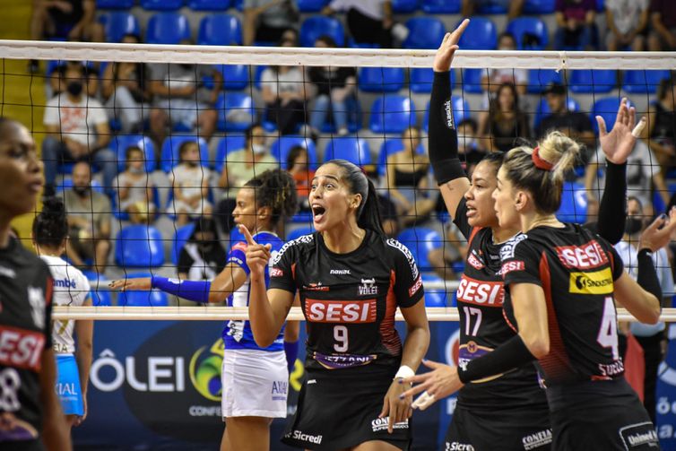 Sesi Bauru domina Minas e conquista a Copa Brasil de vôlei