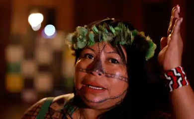 Mercado de carbono ameaça vida indígena, diz Alessandra Munduruku