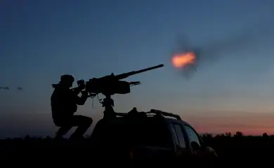 Ucrânia ataca bombardeiros nucleares russos durante negociações de paz