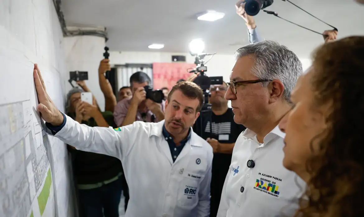 Rio de Janeiro (RJ), 27/09/2025 – O ministro da Saúde, Alexandre Padilha, visita o Hospital Federal do Andaraí para acompanhar obras e a inauguração de novas instalações. Foto: Fernando Frazão/Agência Brasil