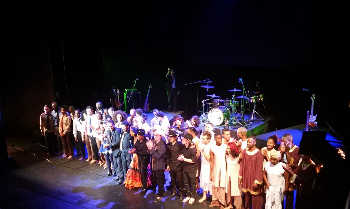 Cerimônia de abertura da segunda edição do Micsul no Teatro Colón, em Bogotá, na Colômbia