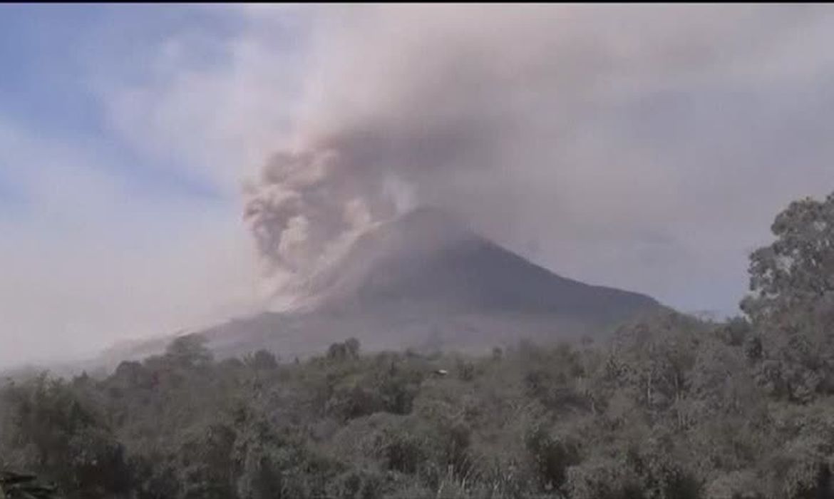 Vulcão Indonésia. REUTERS