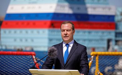 Dmitry Medvedev discursa em São Petersburgo