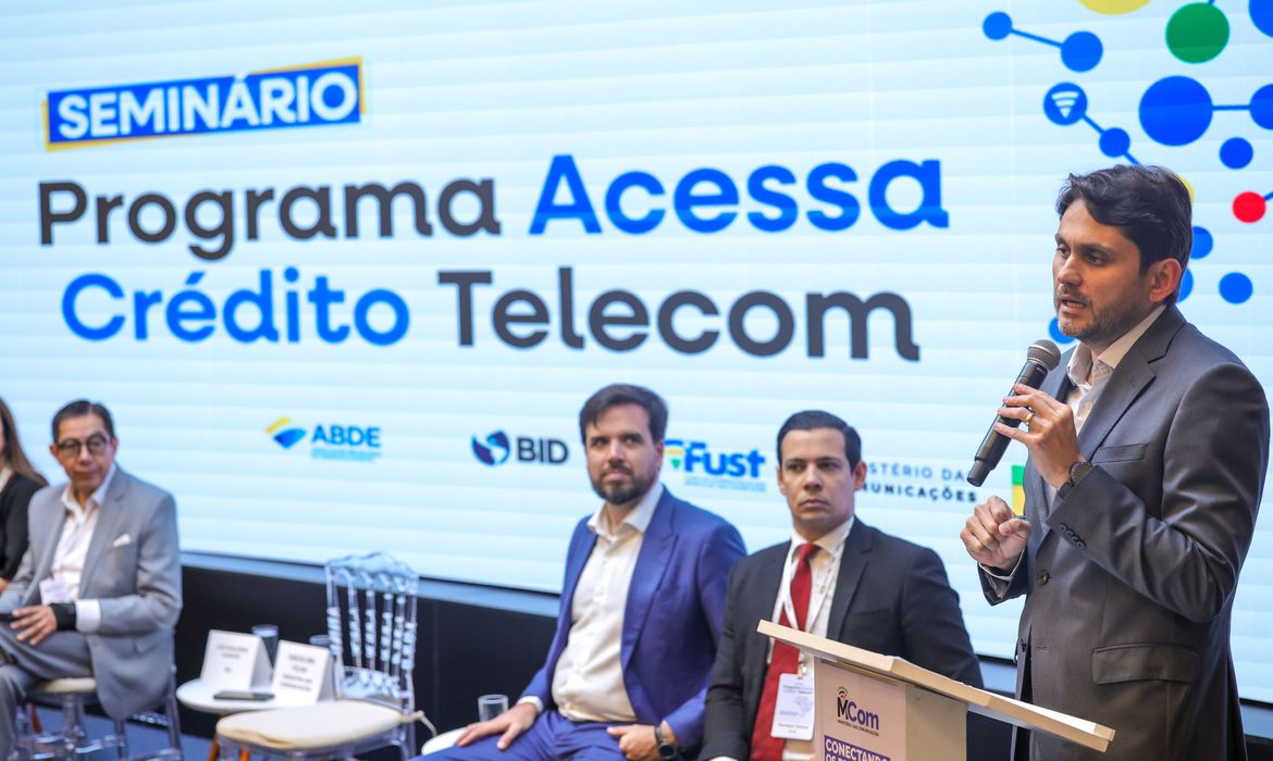 Brasília (DF) 24/09/2024 O ministro das Comunicações, Juscelino Filho, lança o programa Acessa Crédito Telecom, para expandir e melhorar a qualidade da banda larga fixa no país. Foto: Fabio Rodrigues-Pozzebom/ Agência Brasil