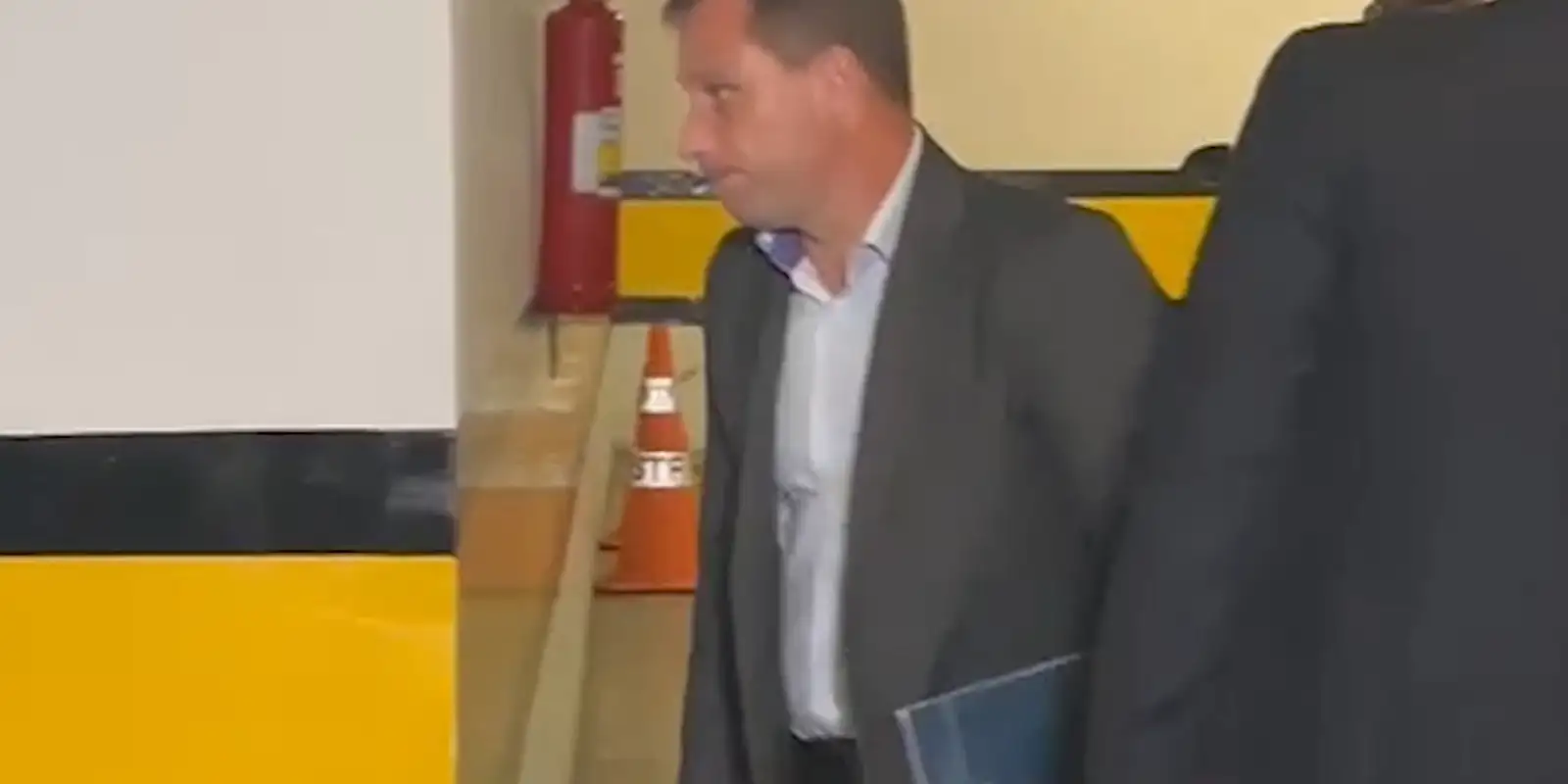 Moraes autoriza viagem de Mauro Cid para São Paulo