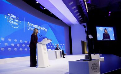 Primeira-dama da Ucrânia, Olena Zelenska, discursa no Fórum Econômico Mundial, em Davos