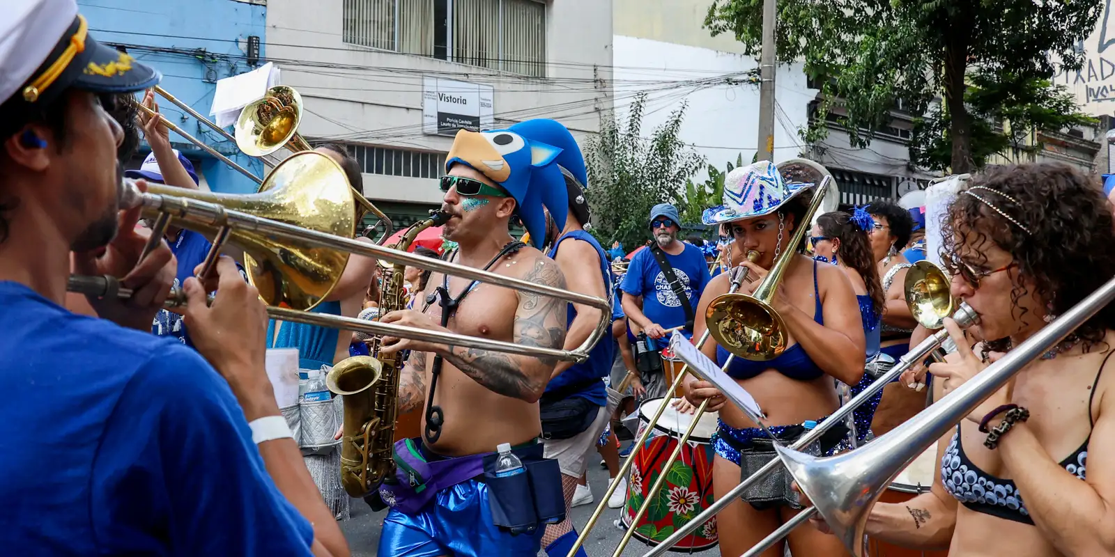 Bloco mais antigo de São Paulo anima carnaval no centro da cidade Bloco mais antigo de São Paulo anima carnaval no centro da cidade