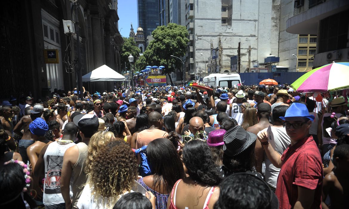Rio de Janeiro - Bloco da Preta leva milhares de foliões ao centro do Rio (Tomaz Silva/Agência Brasil)