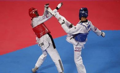 O Sargento da Marinha Edival Marques acaba de sagrar-se campeão do Taekwondo

