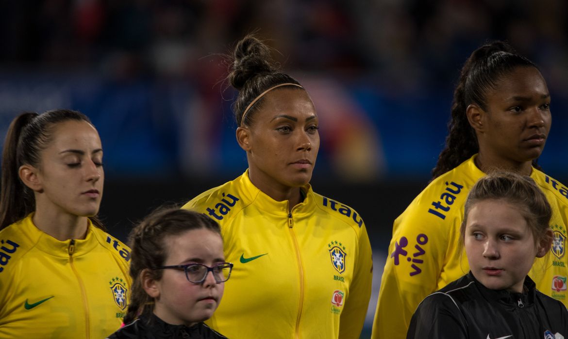 Jogadoras do Brasil no torneio de futebol feminino da frança