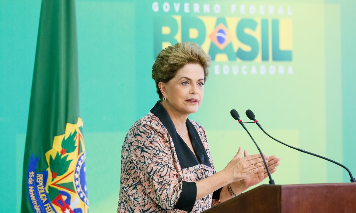Brasília - A presidenta Dilma Rousseff em entrevista a veículos estrangeiros no Palácio do Planalto disse que o Brasil tem um “veio golpista adormecido”  (Roberto Stuckert Filho/PR)