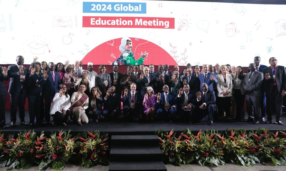 Cerimônia de encerramento da Reunião Global de Educação. 