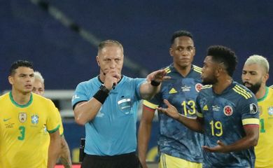 Copa America 2021 - Group B - Brasil v Colômbia - arbitragem - Néstor Pitana -juiz
