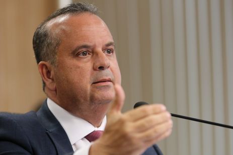 Fabio Rodrigues Pozzebom/Agência Brasil O secretário especial de Previdência e Trabalho, Rogério Marinho, anuncia as medidas do governo federal relacionadas com a concessão de benefícios do Instituto Nacional do Seguro Social (INSS)