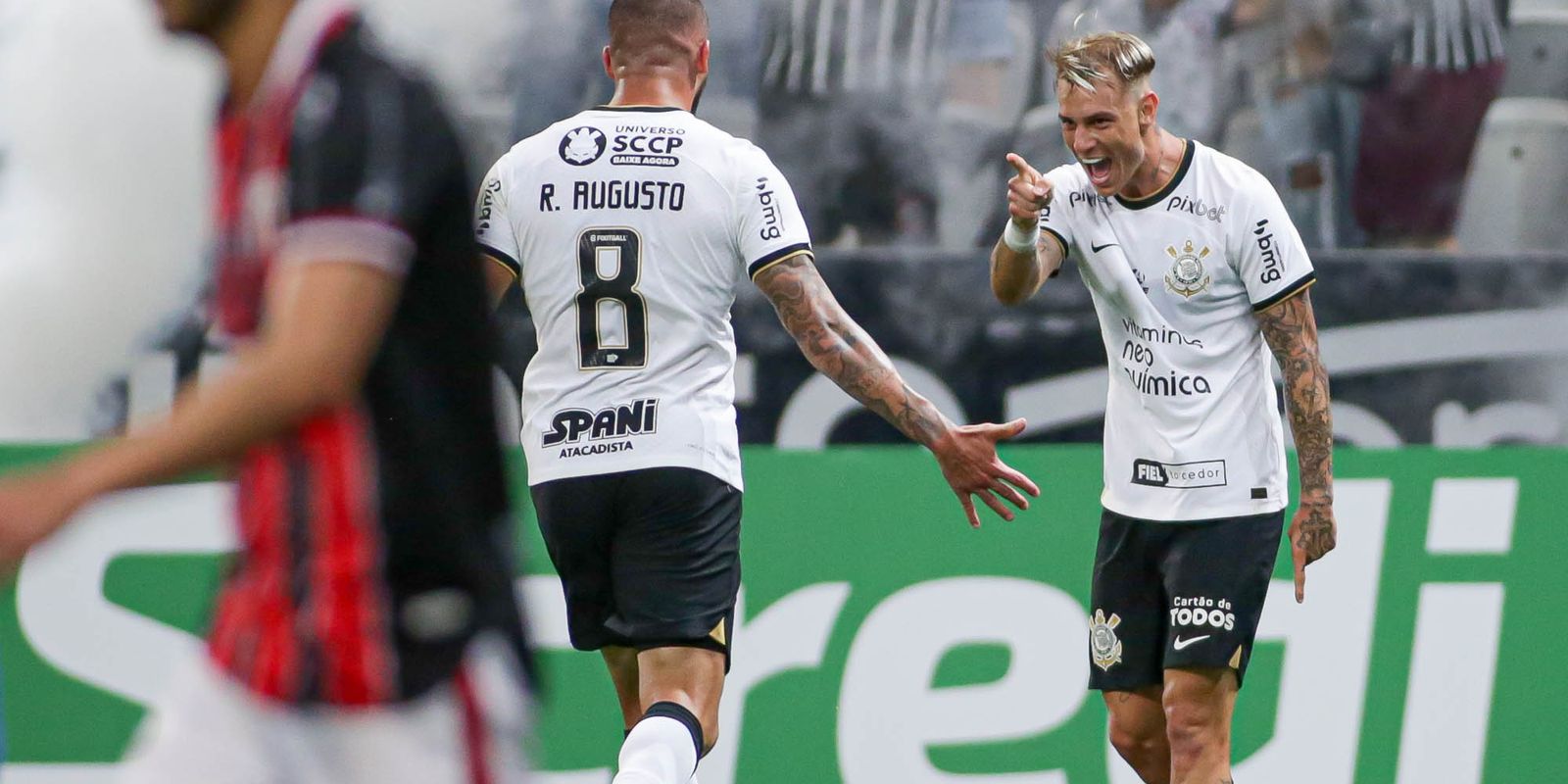 Corinthians vence Bragantino e se mantém vivo por vaga nas semifinais do Paulista  Feminino