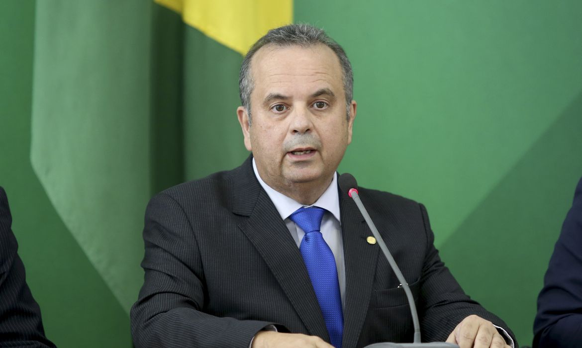 O secretário de Previdência do Ministério da Economia, Rogério Marinho, falam à imprensa após assinatura da MP Antifraude