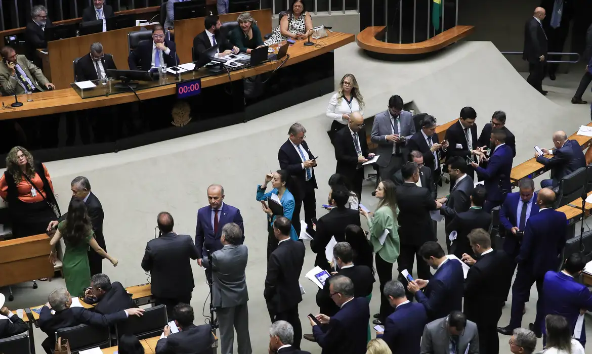 Cmara aprova urgncia de PL que autoriza quitao de restos a pagar