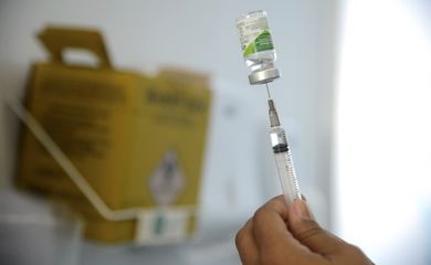 Rio de Janeiro - Primeiro dia da 19ª Campanha Nacional de Vacinação contra a Gripe na capital fluminense (Tânia Rêgo/Agência Brasil)