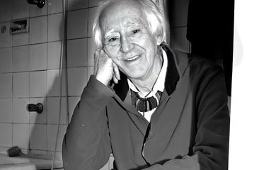 O diretor teatral e dramaturgo José Celso Martinez Corrêa, 86, foi internado no Hospital das Clínicas, em São Paulo, nesta terça-feira (4), após um incêndio atingir o apartamento no bairro Paraíso, na zona sul da capital paulista. Foto: José