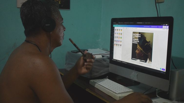 Indígenas utilizam a internet para derrubar estereótipos