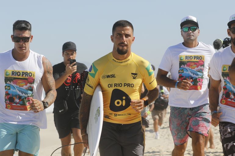 Surfista Filipe Toledo, do Brasil, compete etapa da Liga Mundial de Surfe (World Surf League/WSL), na praia de Itaúna, Saquarema. 