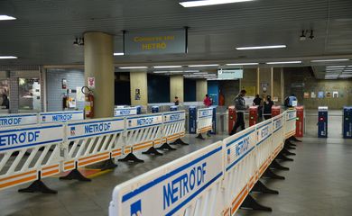 Brasília – Funcionários da Companhia do Metropolitano do Distrito Federal (Metrô-DF) entraram em greve a partir da 0h desta terça-feira (José Cruz/Agência Brasil)