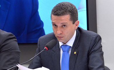 O Conselho de  Ética da Câmara se reúne para a leitura do parecer preliminar do relator, deputado Fausto Pinato, pela continuidade das investigações contra o presidente da casa, Eduardo Cunha (Wilson Dias/Agência Brasil)