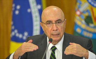 Brasília - O ministro da Fazenda, Henrique Meirelles, anuncia medidas para reduzir gastos públicos  (José Cruz/Agência Brasil)