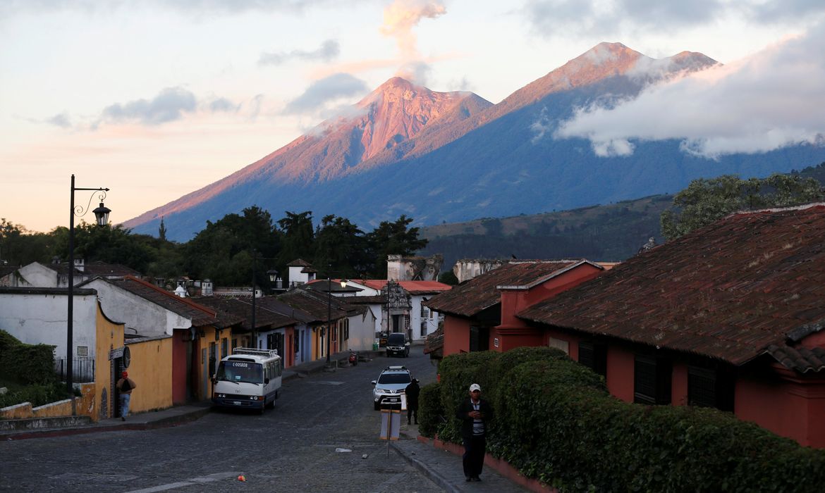 Vulcão, Guatemala. REUTERS/Jose Cabezas