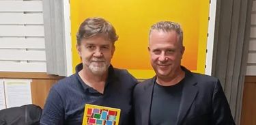 Fabio Malenronka, organizador do Livro &quot;Caixinhas de Músicas&quot;