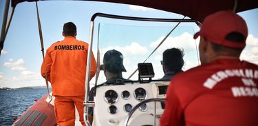 Companhia de Salvamento Aquático do Corpo de Bombeiros Militar do DF, no Lago Paranoá 