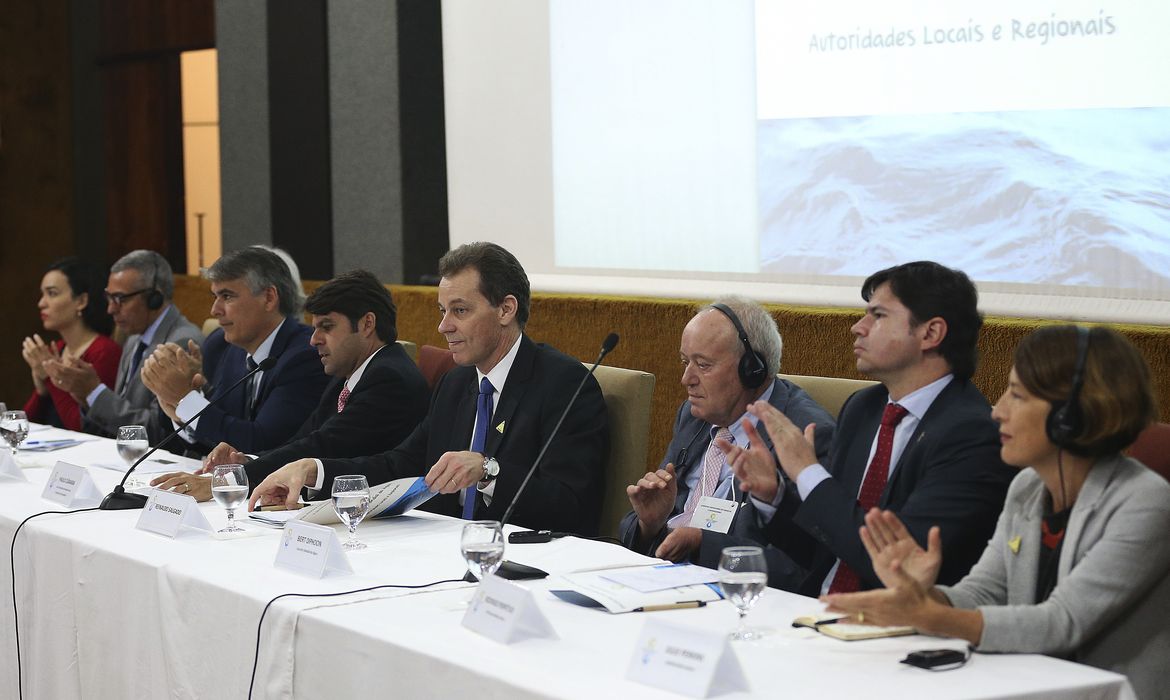 Brasília - Governadores e prefeitos participam  de Encontro Preparatório para o 8º Fórum Mundial da Água ( Antonio Cruz/Agência Brasil)