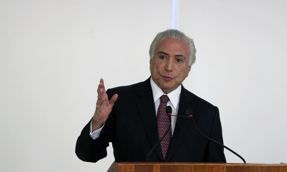 O presidente Michel Temer discursa na cerimônia de aprovação das metas da RenovaBio, no Palácio do Planalto.