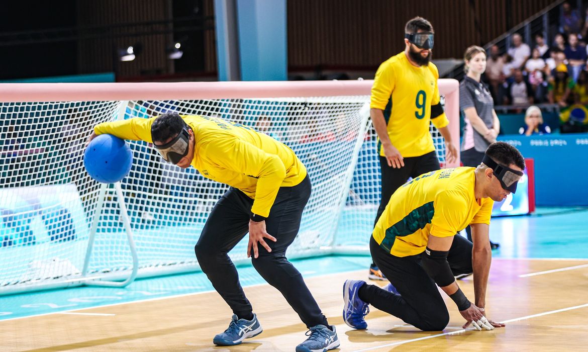 Seleção masculina de goalball bate França na estreia por 8 a 5 na Paralimpíada de Paris, em 29/08/2024