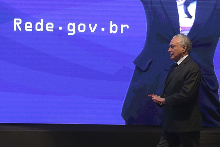 O presidente Michel Temer participa da cerimônia de lançamento da Rede Nacional de Governo Digital (Rede Gov.Br) e da abertura da IV Semana de Inovação em Gestão Pública, no Instituto Serzedello Corrêa. 