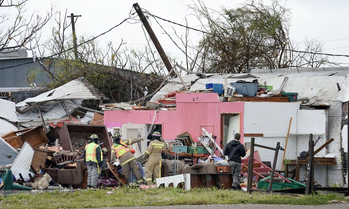 Rockport (EUA) - O prefeito de Rockport, Charles Wax, disse que furacão deixou uma 
