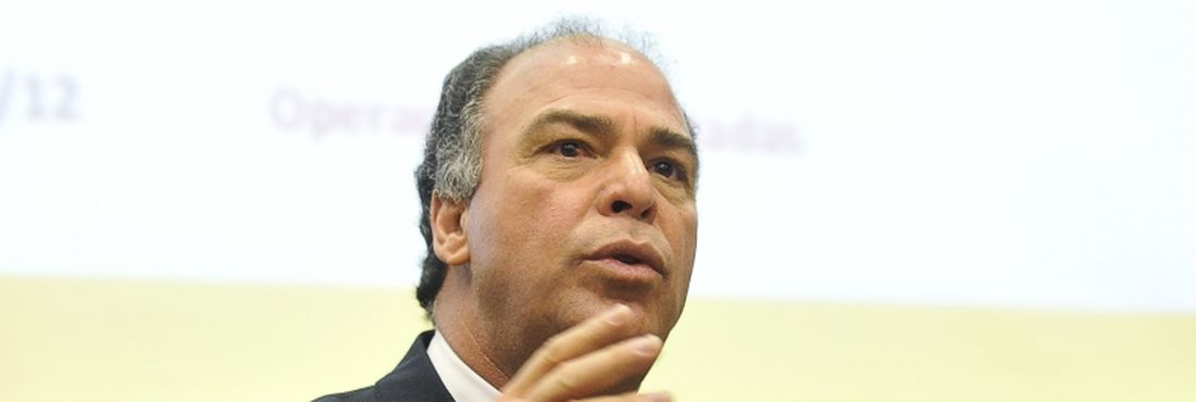 O ministro da Integração Nacional, Fernando Bezerra Coelho, apresenta balanço das ações do governo federal de enfrentamento à estiagem no semiárido.