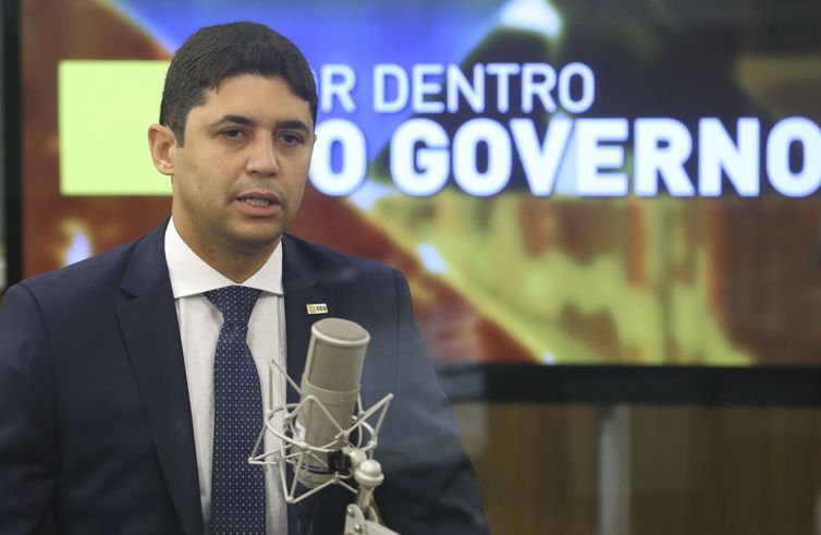 Brasília - O ministro Wagner Rosário, da Transparência e Controladoria-Geral da União (CGU), dá entrevista ao programa Por Dentro do Governo,  da TV NBR. 