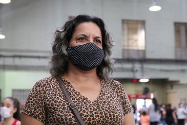 Rovena Rosa/Agência Brasil São Paulo - Maria Rosiene Nascimento Silva, 46 anos, fala sobre expectativas para 2022 na estação Brás.