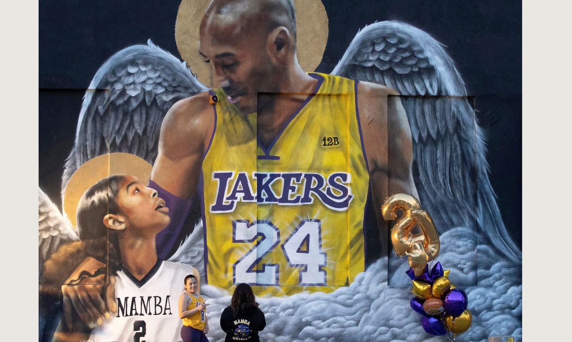 Mural em homenagem a Kobe Bryant em Los Angeles
