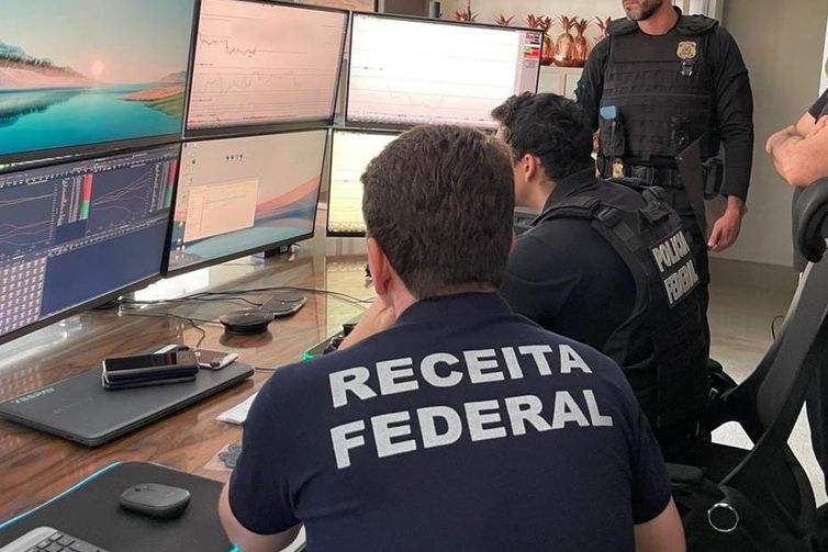 Polícia e MP deflagram nova fase da Operação Carbono Oculto em SP