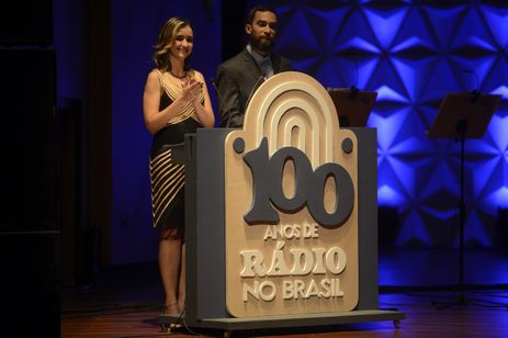 Rádio pública conquista dois troféus no Festival PODES 2022