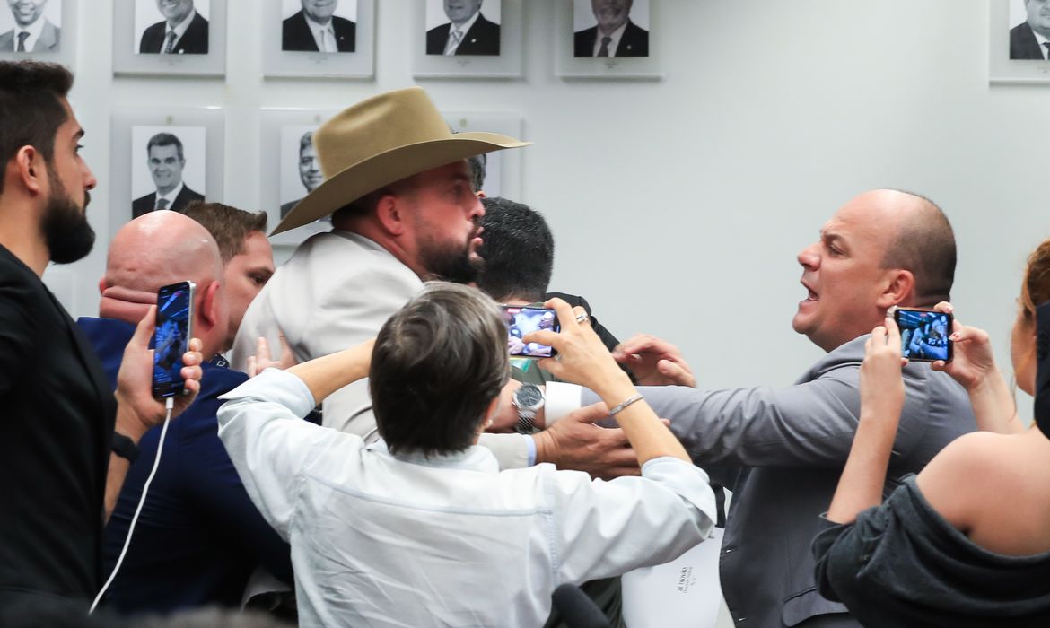 Brasília (DF) 05-06-2024 Reunião do conselho de ética. Uma sessão com várias confusões. O relatório do deputado Guilherme Boulos foi aprovado em favor do deputado André Janones. Foto Lula Marques/ Agência Brasil