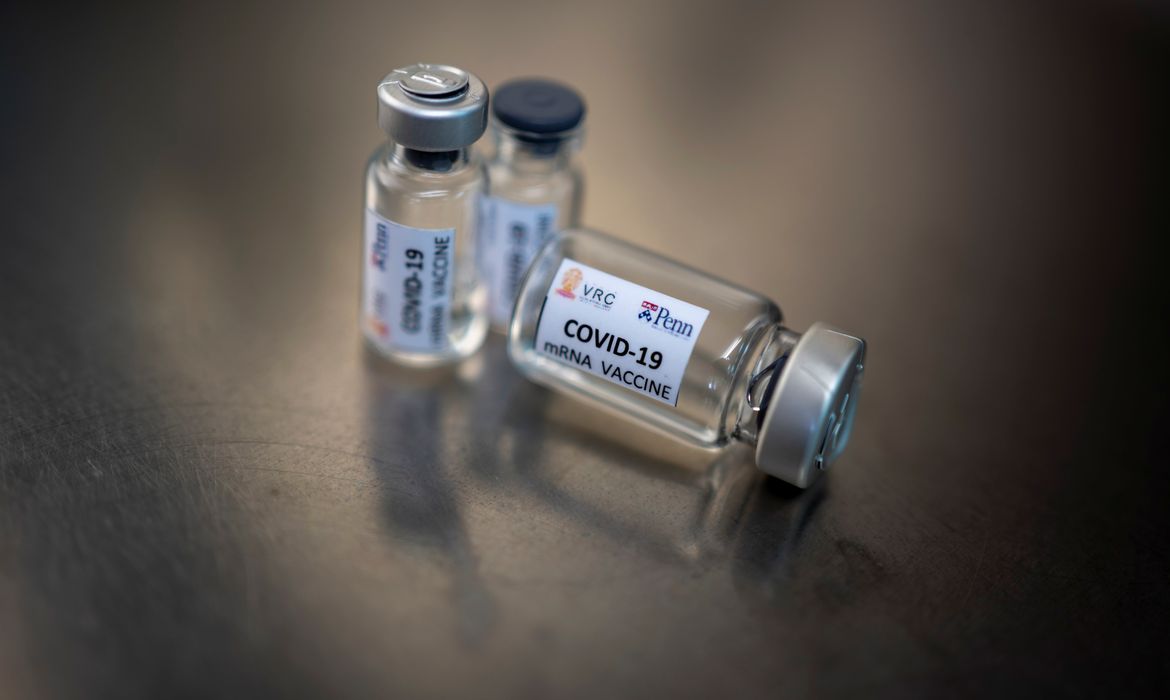 Teste da vacina contra a doença de coronavírus (COVID-19) na Tailândia