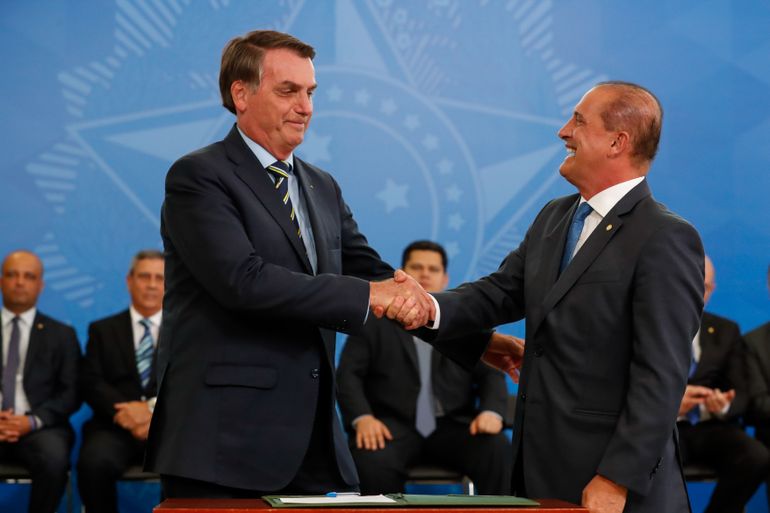 Presidente da República, Jair Bolsonaro, durante assinatura do termo que da posse ao Deputado Federal Onyx Lorenzoni no cargo de Ministro da Cidadania