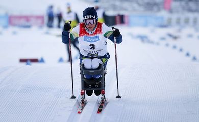 Aline Rocha é ouro na prova rápida (sprint) no Mundial de esqui cross-country paralímpico - em 24/01/2023