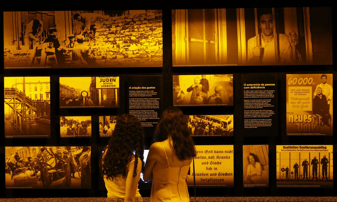 O Memorial às Vítimas do Holocausto, no Parque Yitzak Rabin, ganha exposição permanente. 