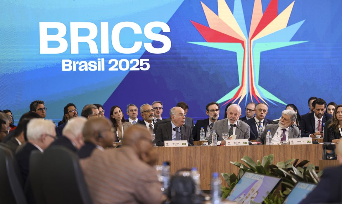 Brasília (DF), 26/02/2025 - O presidente Luiz Inácio Lula da Silva participa da sessão especial de abertura da primeira reunião de sherpas da presidência brasileira do BRICS, no Palácio Itamaraty. Foto: Marcelo Camargo/Agência Brasil