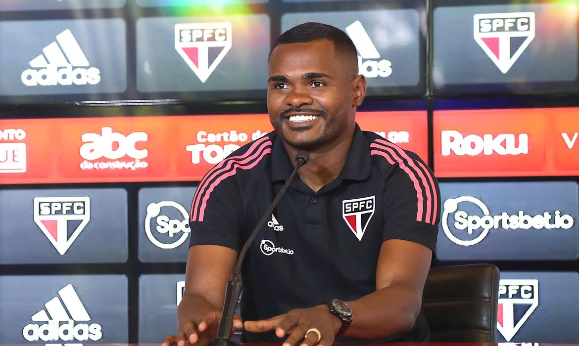 Rubens Chiri/São Paulo FC/Direitos Reservados Nikão, novo reforço do São Paulo, contratado em janeiro de 2022
